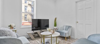 Luxury Apt~ Next to AstoriaPark, Mins to Manhattan