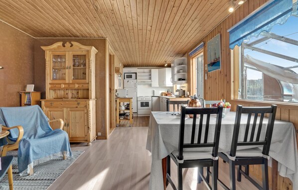 Dining - Gorgeous home in Storvorde with WiFi (Storvorde)