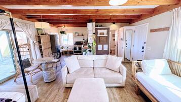 TV connectée, lecteur de DVD, livres, médiathÚque