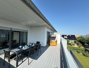 屋外ダイニングエリア