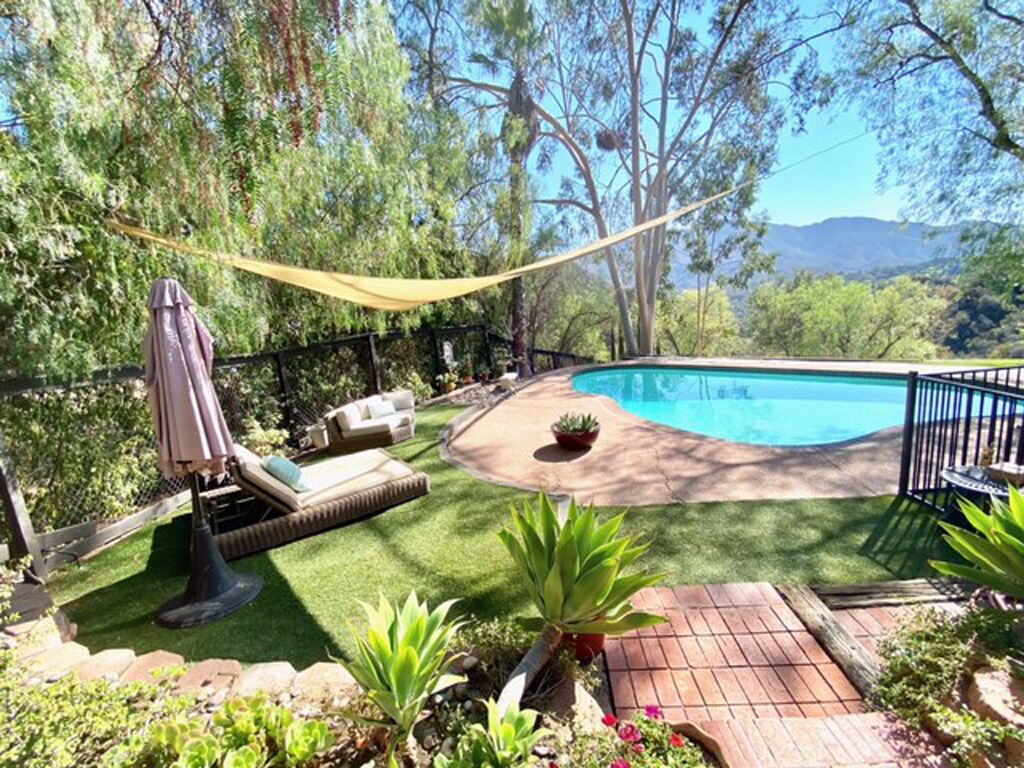 Private 4BR Mountain Retreat: Sweeping Views, Saltwater Pool on One Acre of Land