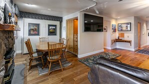 Interior - Modern home with three balconies, mountain views, and outdoor swimming pool. Walk to hiking trails (Park City)