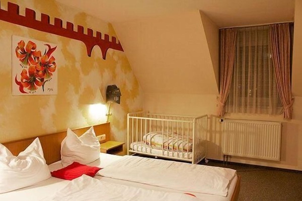 Ferienwohnung-Gasthaus & Hotel Drei Lilien