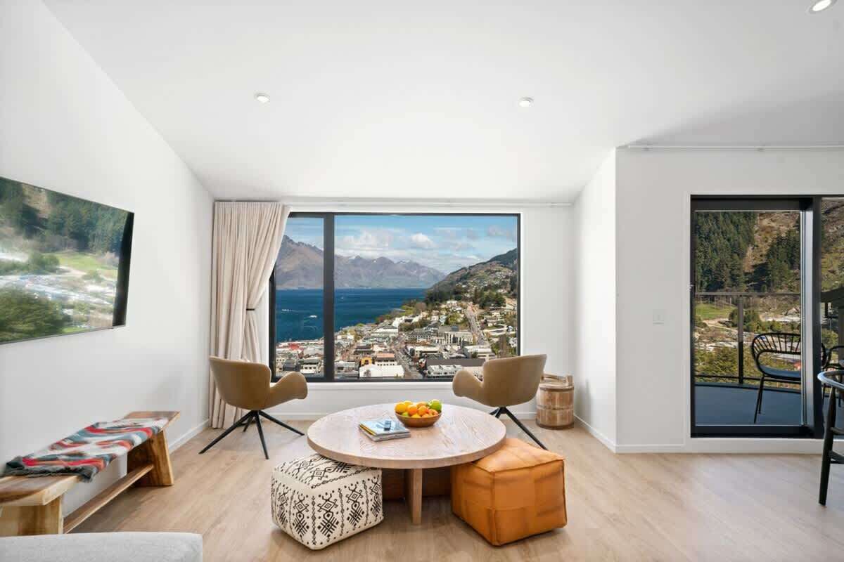 Open plan living space Queenstown views 