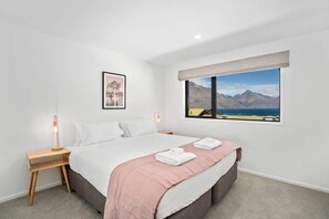 4 chambres, fer et planche à repasser, Wi-Fi gratuit, draps fournis