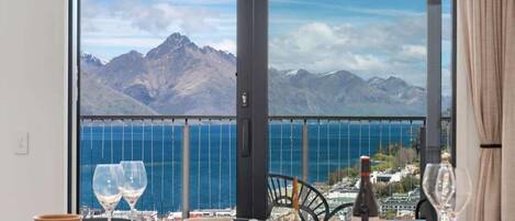 تناول الطعام