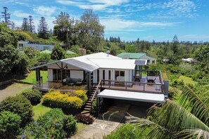 Front of property - Whalers Watch Luxury Home (Norfolk Island)