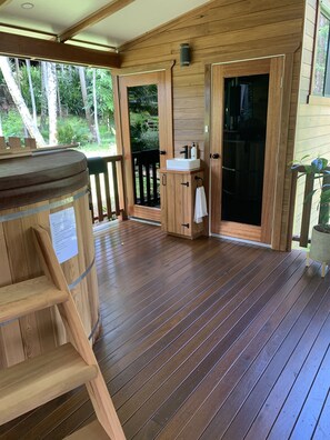 Sauna - Unique hideaway train carriages experience. (Barkers Vale)