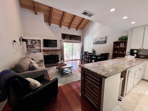 スマートテレビ、暖炉