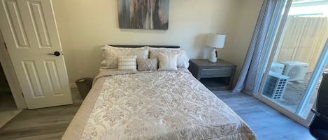 2 bedrooms, desk, iron/ironing board, free WiFi