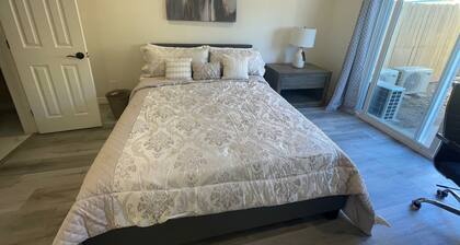 Upland 2 B/B - Close Airport, Fairplex