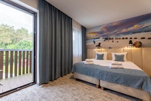 غرفة عادية | 1 غرفة نوم وخزنة داخل الغرفة ومكتب ومساحة عمل للكمبيوتر المحمول