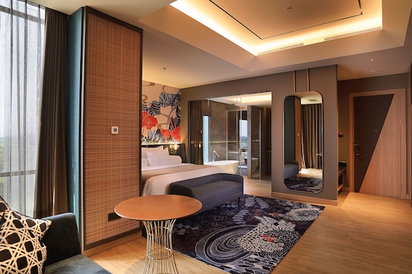 Junior-Suite | 1 Schlafzimmer, hochwertige Bettwaren, Betten mit Memory-Foam-Matratzen