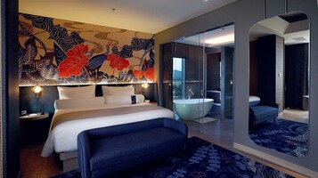 Ropa de cama de alta calidad, colchones con efecto memoria y escritorio