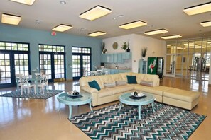 Lobby lounge
