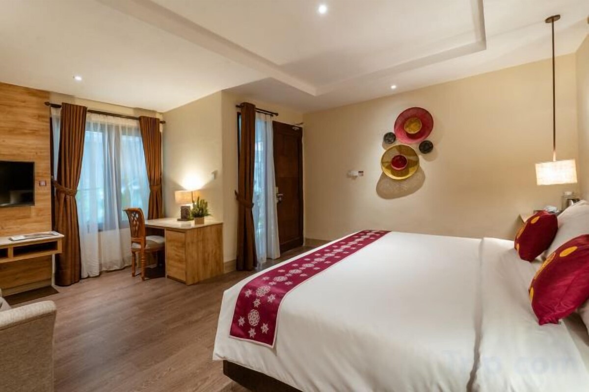 Escritorio, wifi gratis, ropa de cama