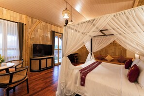 Escritorio, wifi gratis y ropa de cama