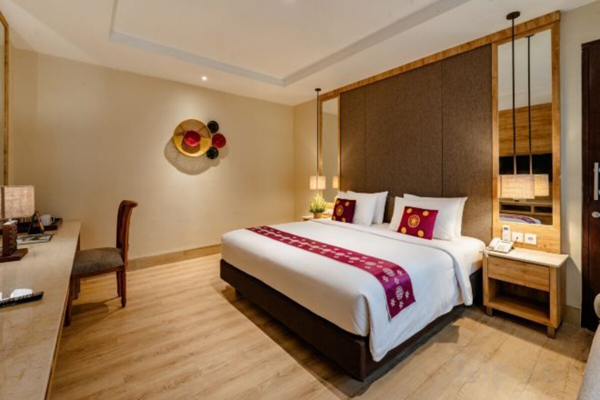 Escritorio, wifi gratis, ropa de cama