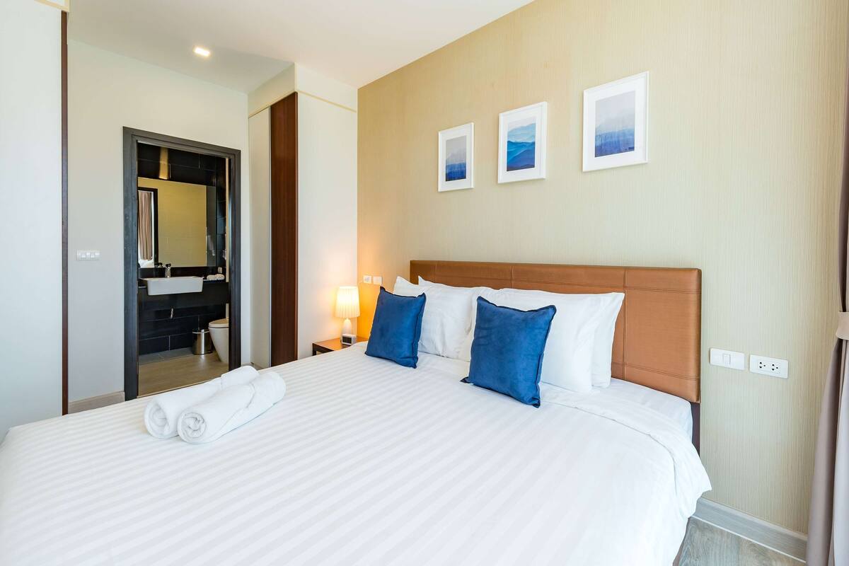 Room, 1 Double Bed, Pool View