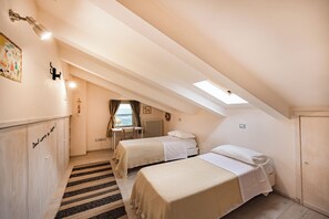 3 bedrooms, laptop workspace, travel crib, free WiFi - Casabella With Garden (Monteleone d'Orvieto)