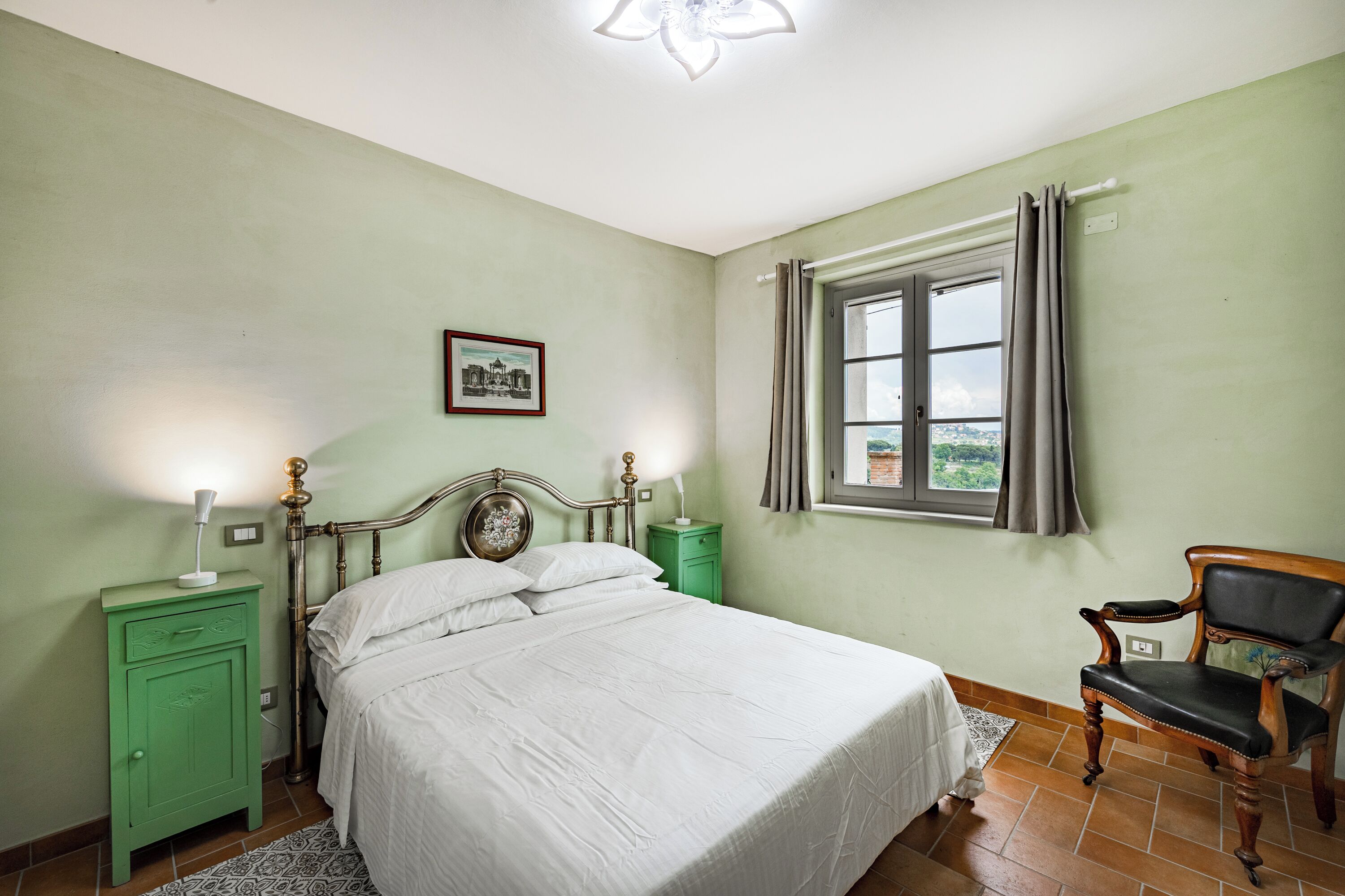 3 bedrooms, laptop workspace, travel cot, free WiFi