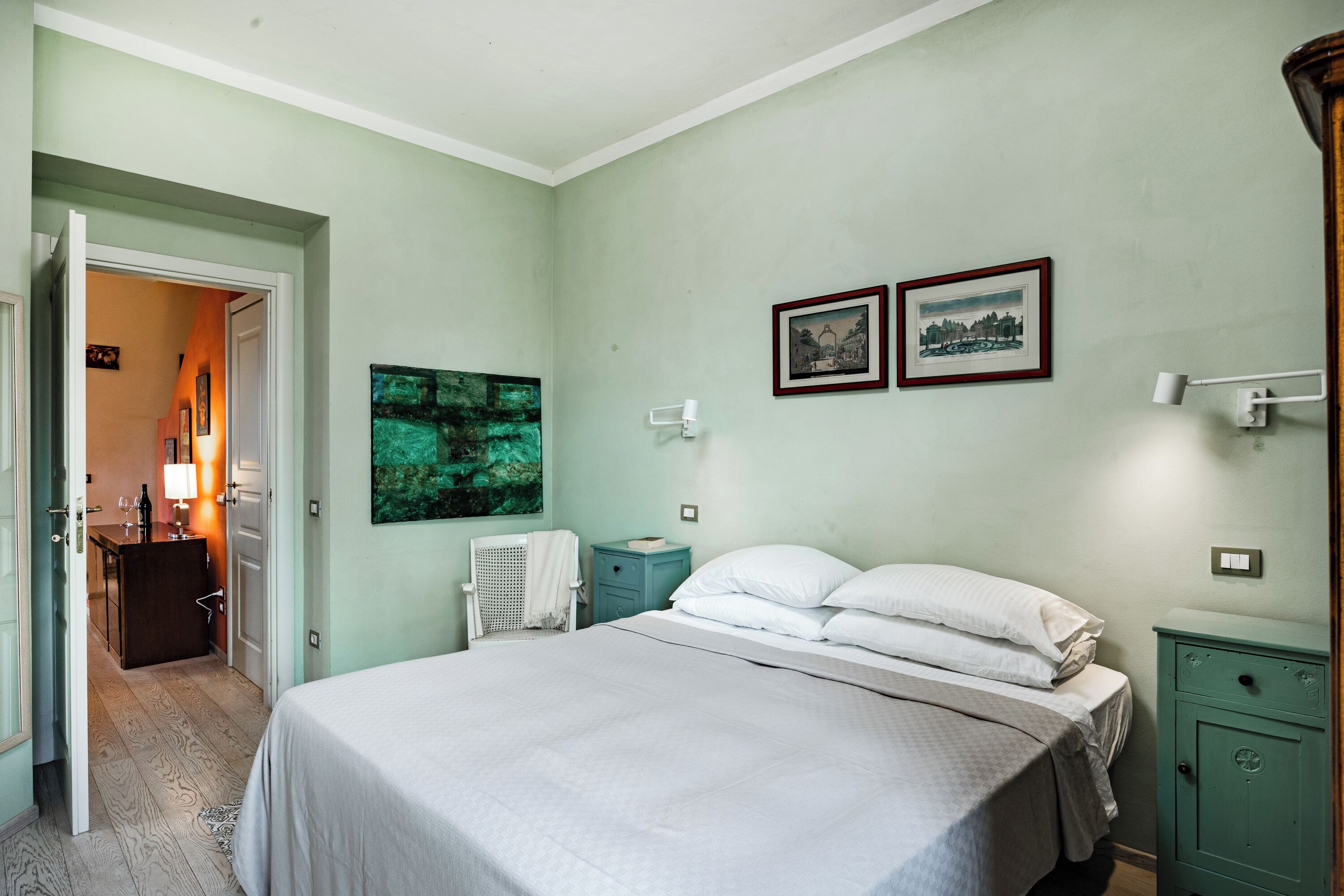 3 bedrooms, laptop workspace, travel cot, free WiFi