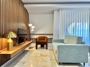 開放式客房 | 起居區 | LED 液晶電視、Netflix、串流服務