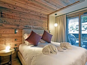 4 bedrooms, free WiFi, bed sheets