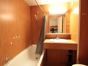 Bathroom - Mountain Alcove Studio 25m² in Flaine, balcony, close to slopes (Flaine)