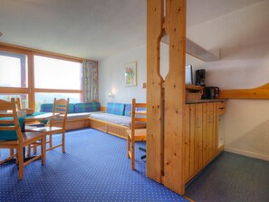 Interior - Apartment for 5 - Ski-in/Ski-out with Balcony and Wifi (Les Arcs 1800)