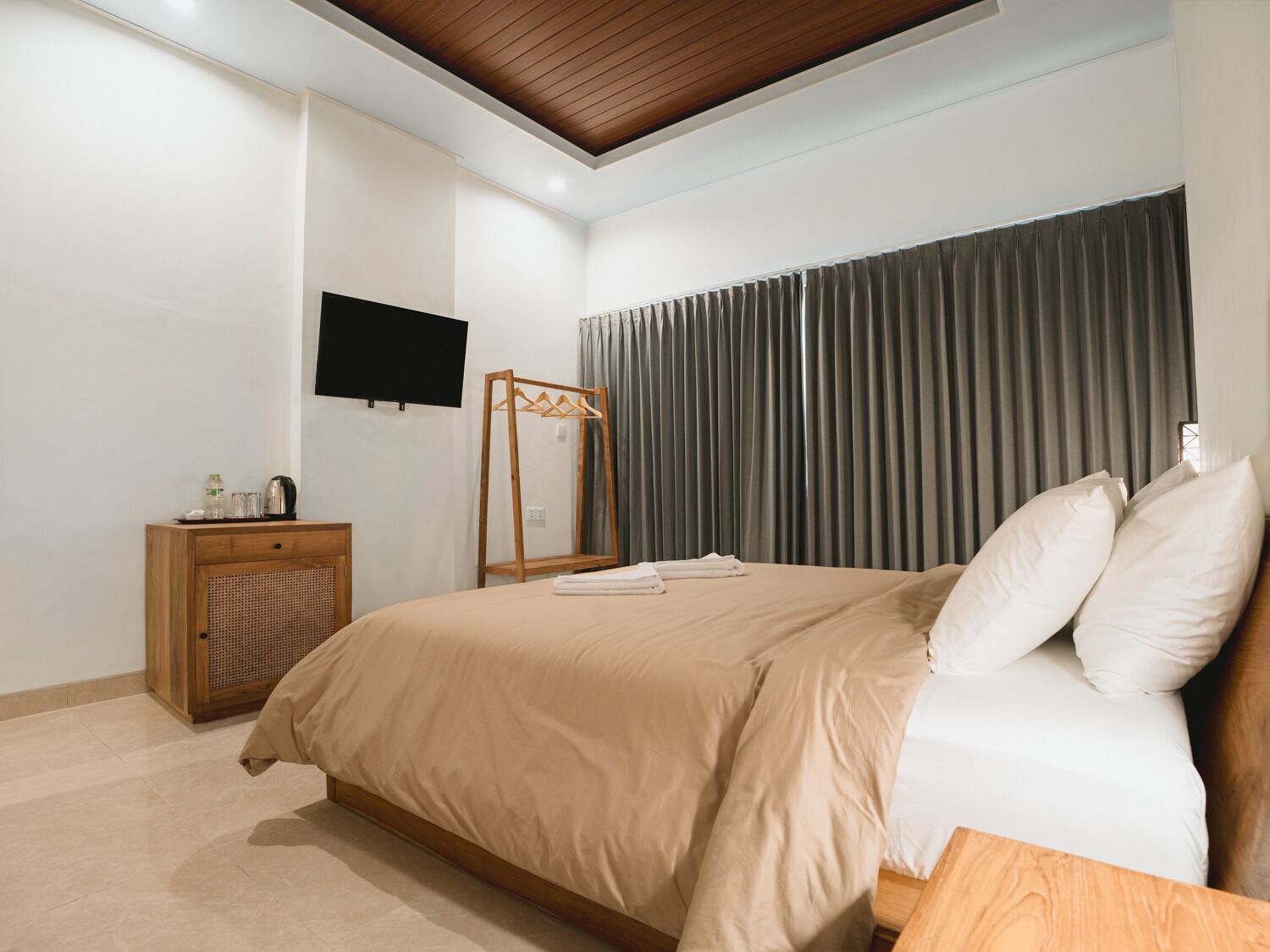 Habitación familiar | Escritorio, wifi gratis, ropa de cama