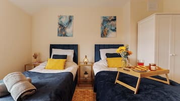 3 bedrooms, iron/ironing board, free WiFi, bed sheets