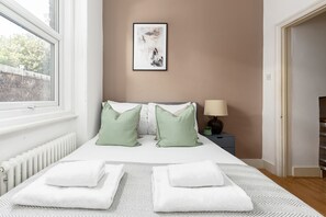 Apartamento | 2 quartos, individualmente mobiliados