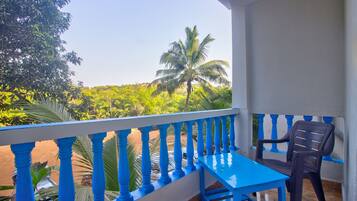 Family Double Room | Rollaway beds, free WiFi, bed sheets