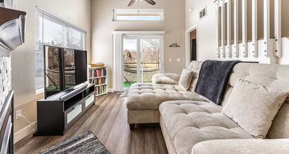 Perfect Location! Private Condo Near Sloan's Lake