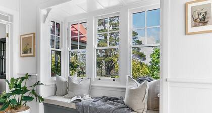 Norwood Arthouse: Listed Heritage in Blue Mountain