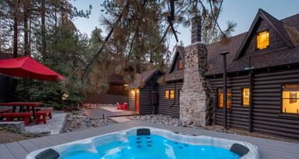 K-WC · Hot Tub, AC, Game Rooms, WW Chalet