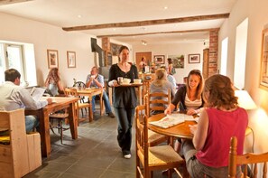 캐빈, 침대(여러 개) | 다이닝