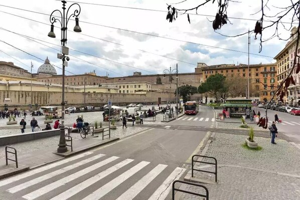 Pool - White Candia Guesthouse (Rome)