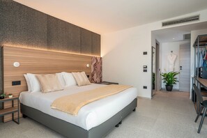 Family Double or Twin Room | Hypo-allergenic bedding, down duvets, minibar, in-room safe - Hub Hotel (Gubbio)