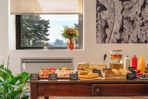 Petit déjeuner buffet compris tous les jours