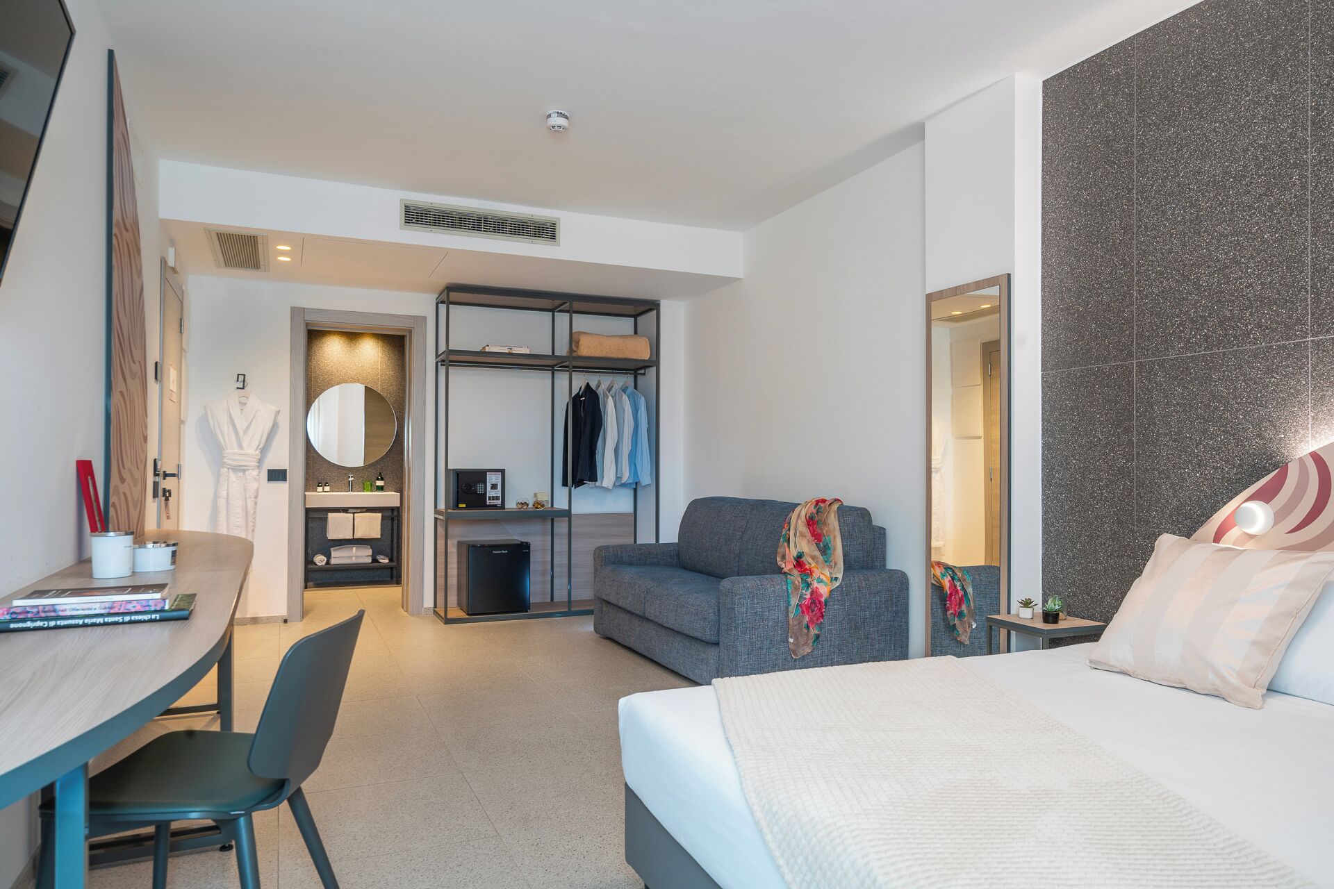 Familien-Doppel- oder -Zweibettzimmer