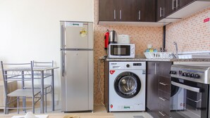 Standard Apartment | Private kitchen - Studio Apartment in Silicon Gates 4 (Dubai)