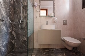 Premium Apartment, 2 Bedrooms, Garden View | Bathroom | Shower, hair dryer, towels, soap - Canal D' Amour by Estia (Corfu)