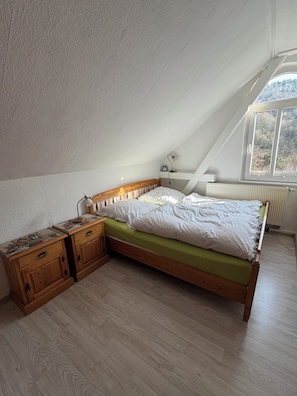 1 bedroom, desk, iron/ironing board, free WiFi