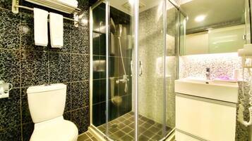 Hydromassage showerhead, hair dryer, slippers, bidet