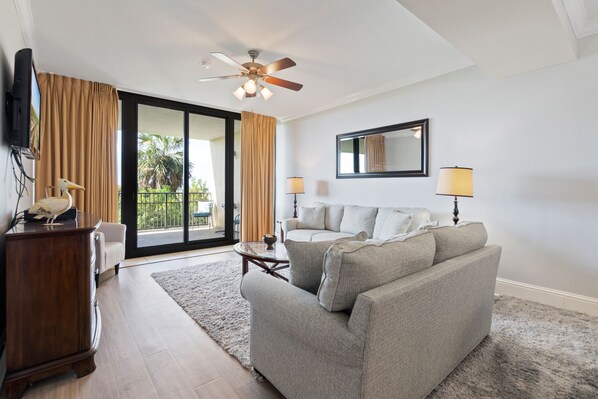 TV - Stay 2 nights and get an extra night free! 3br/2ba Gulf Front Condo Holiday Isle (Dauphin Island)