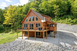 Exterior - The Timbers on Monkey Brook | 4 Bed, 3 Bath (Newry)