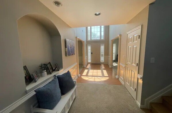 Interior - Beautiful spacious home in luxury community (Conyers)