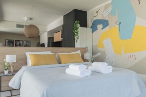 1 bedroom, desk, iron/ironing board, WiFi